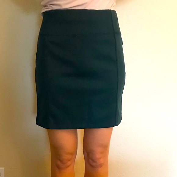 Lululemon Skirt - Picture 3 of 5